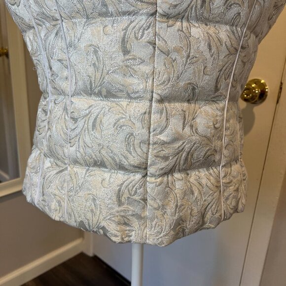 White House Black Market Jacquard Paisley Puffer Vest, Size Medium - Picture 11 of 14